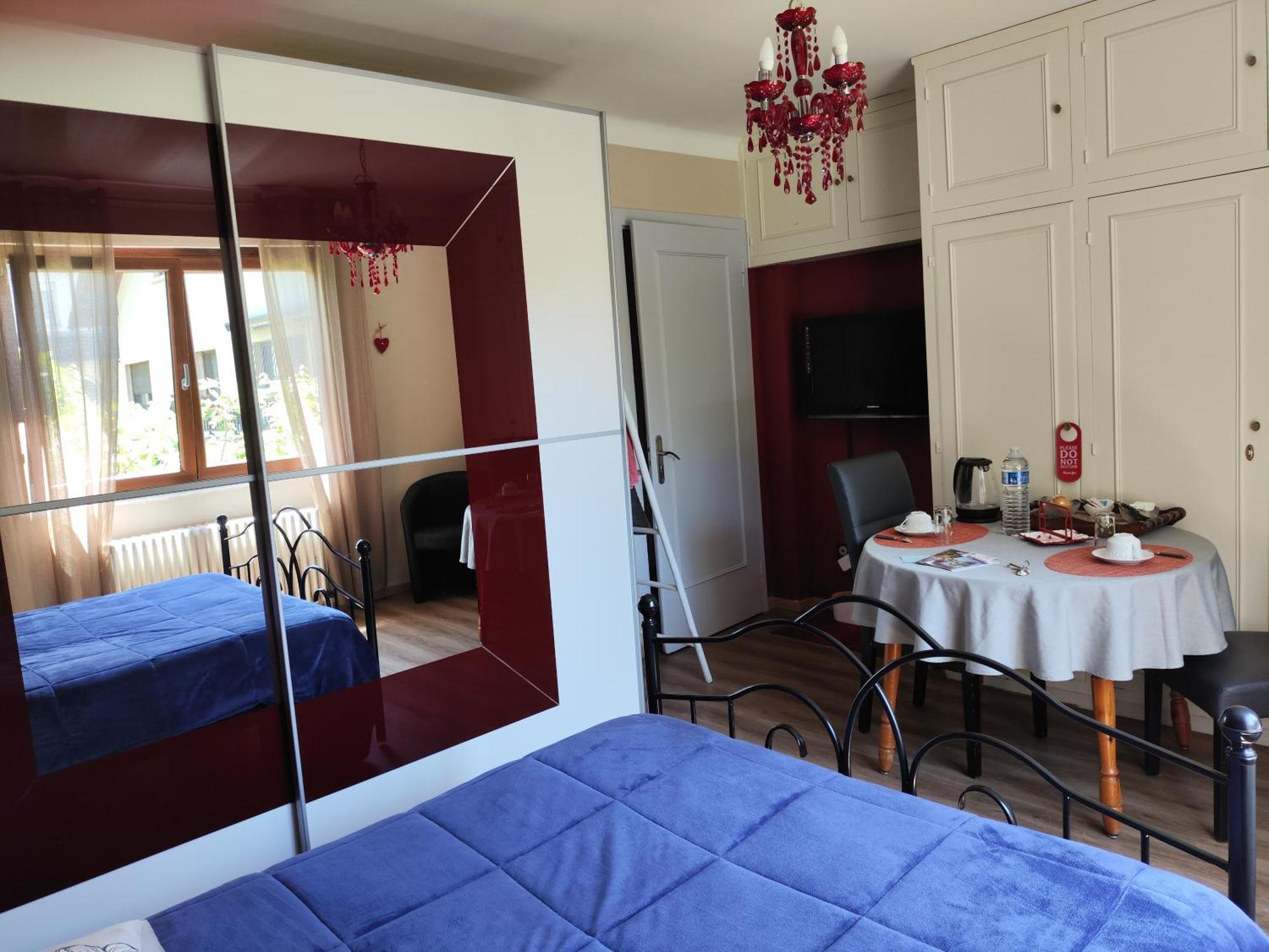Colmar "Room" Chambre Privee Chez L'Habitant,Parking Voiture Devant La Maison,Garage Moto Et Velo,Petit Dejeuner Eksteriør billede